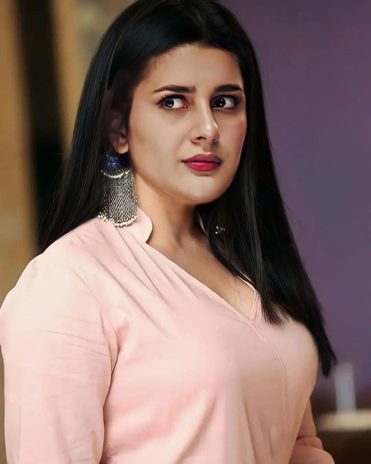 Kubra Khan Pretty Look