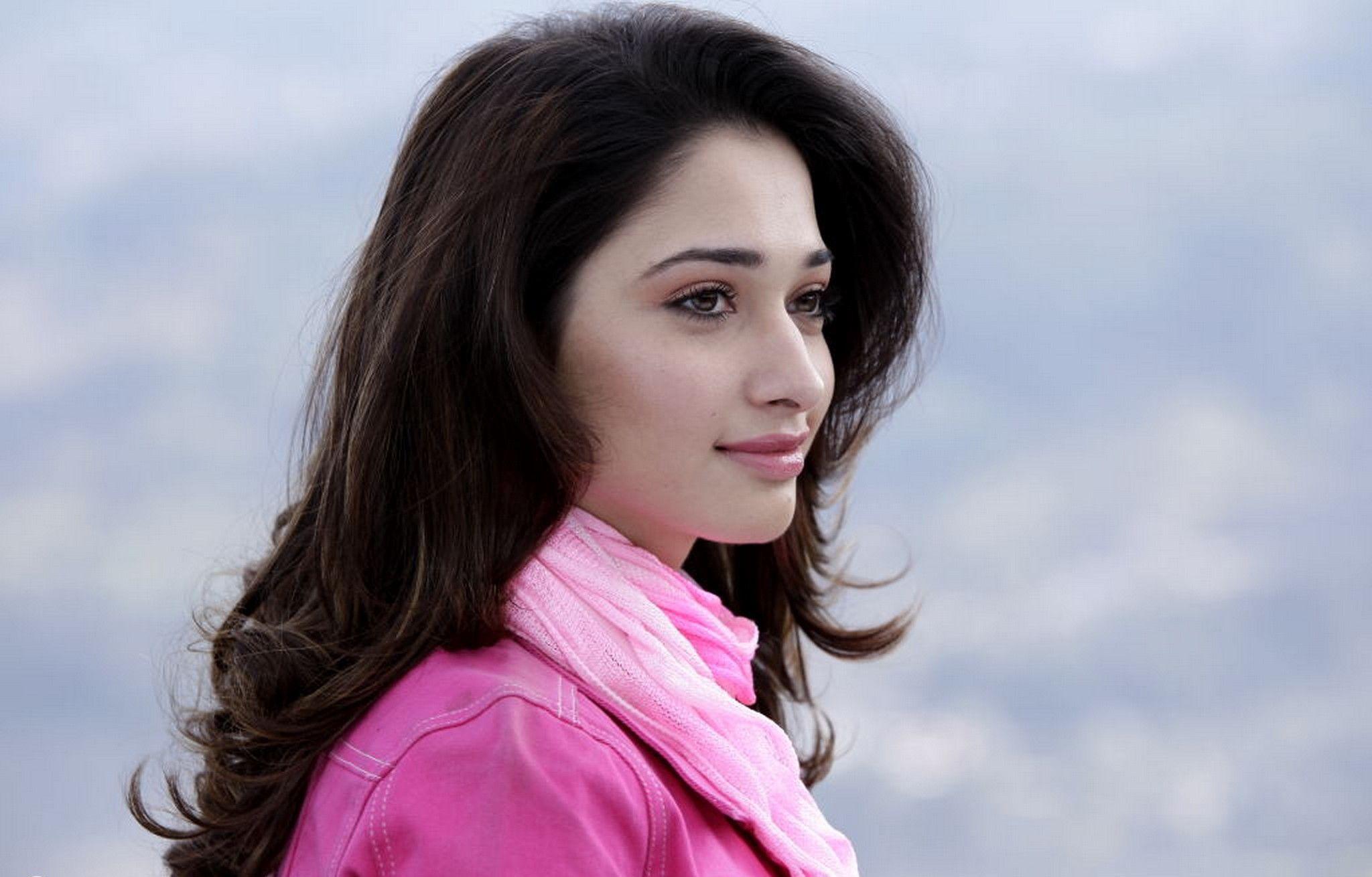 Tamannah Bhatia Wallpaper wide screen